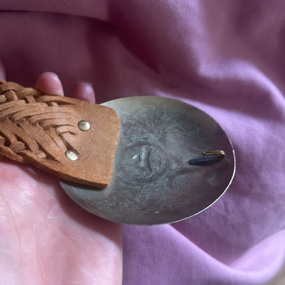 Vintage Y2K Medallion Disk McBling Girlhood Core Wide Woven Leather Belt - Picture 14 of 15